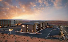 Garner Hotel Page - Lake Powell Area By Ihg